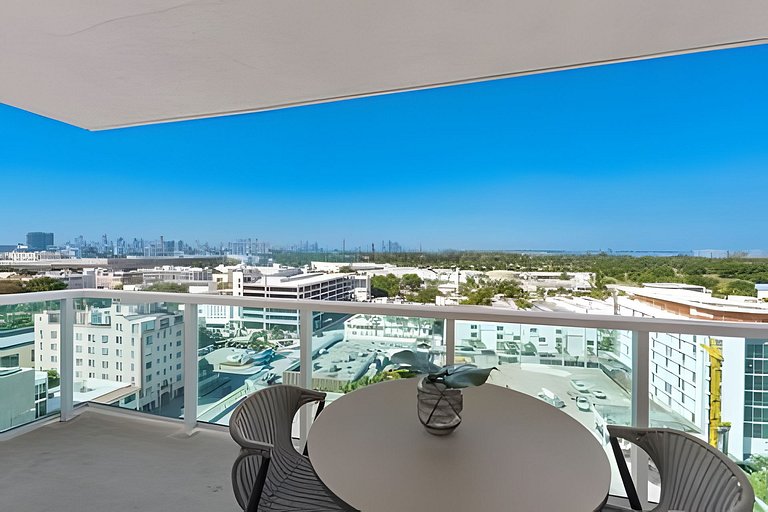 The Perfect Haven | 3BR/3BTH | City View Balcony