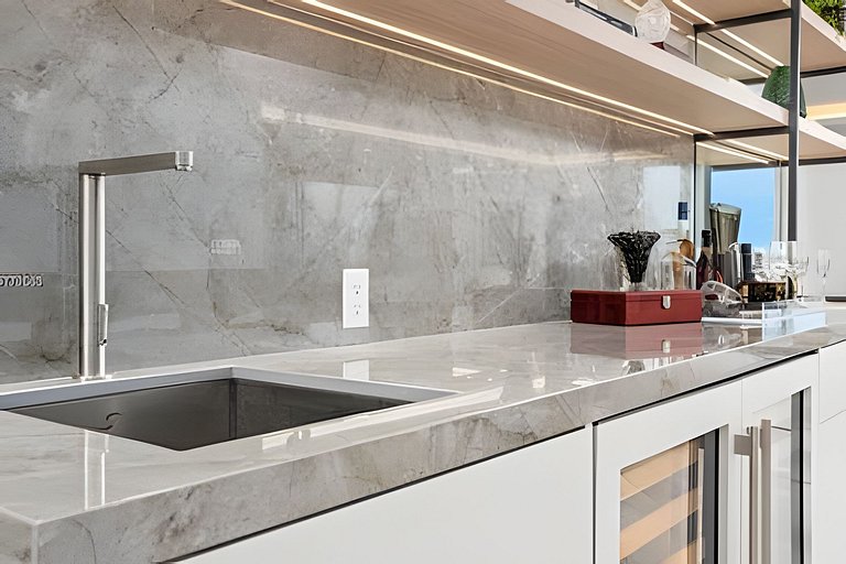 The Perfect Haven | 3BR/3BTH | City View Balcony