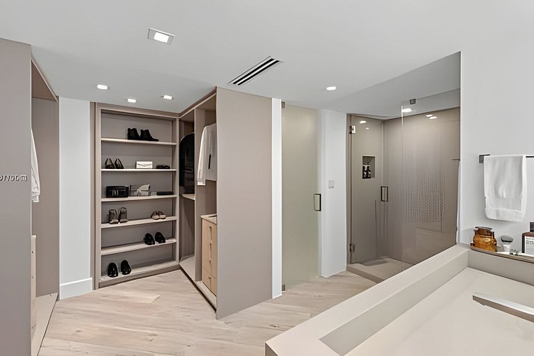 The Perfect Haven | 3BR/3BTH | City View Balcony