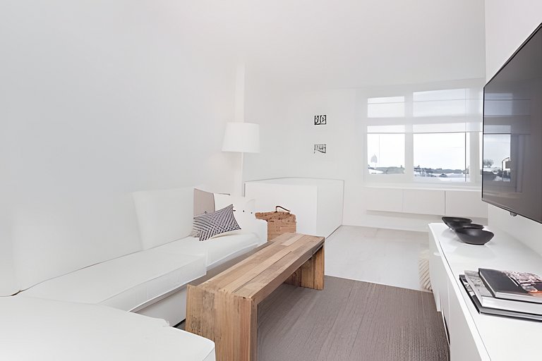 Beautiful and Kid-Friendly | 1BR Escape