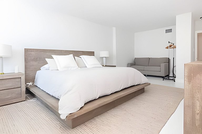 The Perfect Stay | 1BR | Oceanfront Balcony