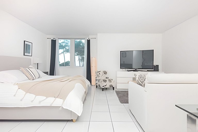 Breathtaking Ocean View Studio in South Beach