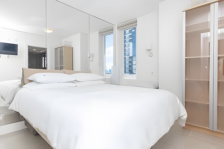 Beachfront Escape | 2BR | Balcony & Ocean View