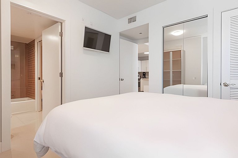 Beachfront Escape | 2BR | Balcony & Ocean View