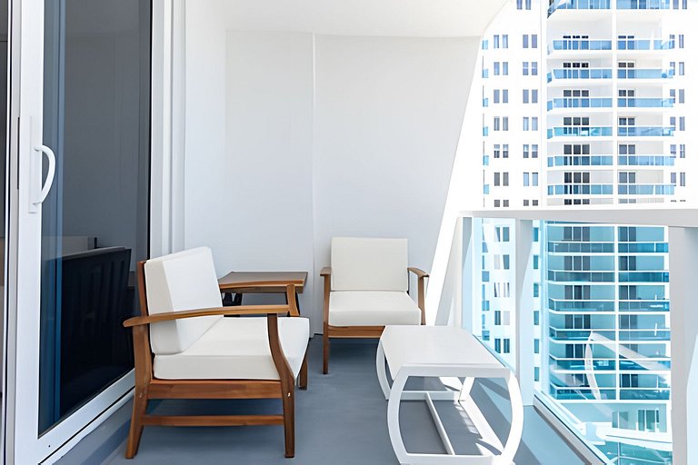 Beachfront Escape | 2BR | Balcony & Ocean View