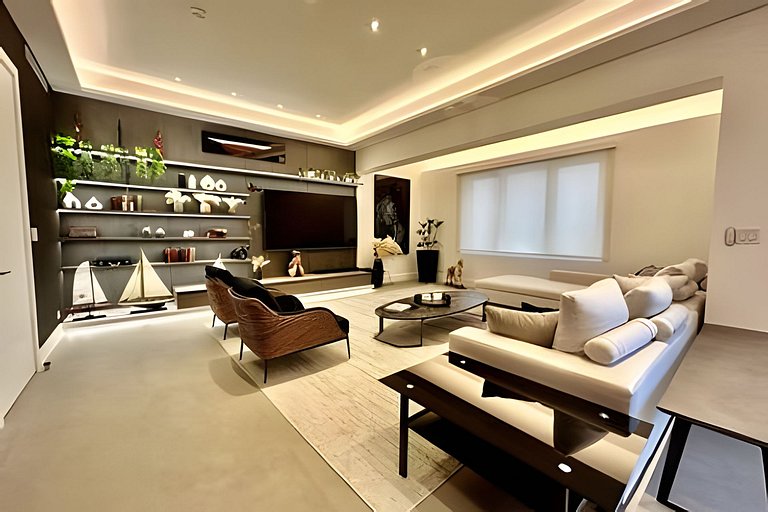 Luxury Oasis | 2BR|2BT & Balcony City View
