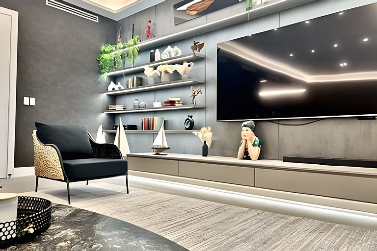 Luxury Oasis | 2BR|2BT & Balcony City View
