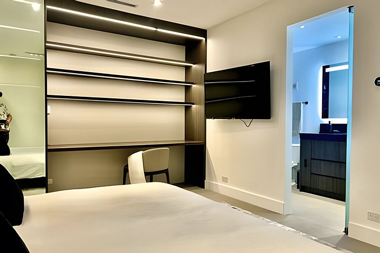 Luxury Oasis | 2BR|2BT & Balcony City View