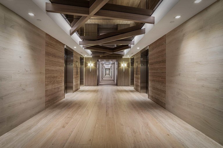 Luxurious Studio with Stunning Balcony in SOBE!