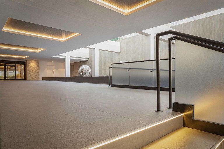 Charming Luxury Studio with Balcony