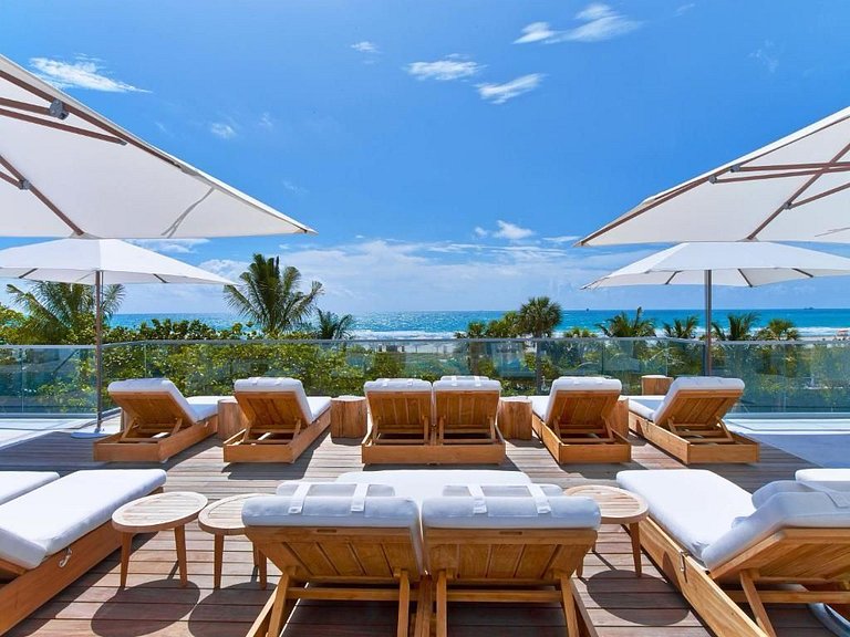 Luxury Studio Oasis in Prime South Beach Area