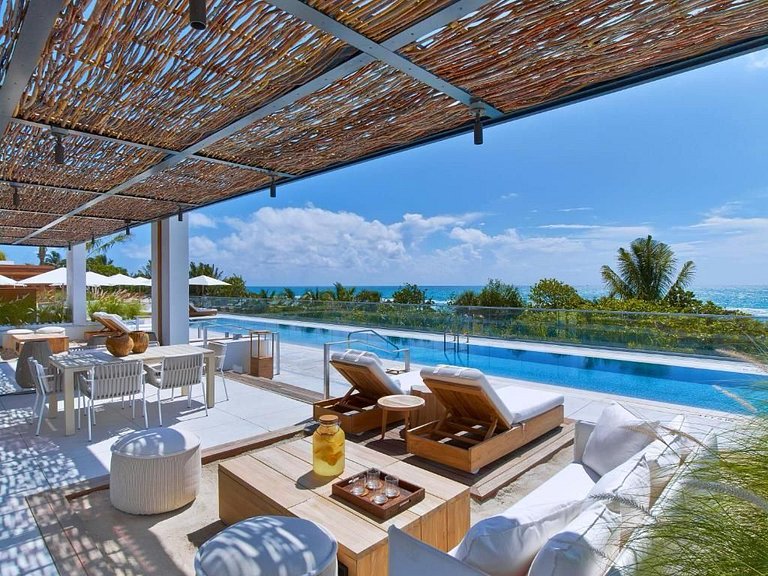Luxury Studio Oasis in Prime South Beach Area