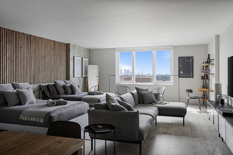Luxury Studio Oasis in Prime South Beach Area