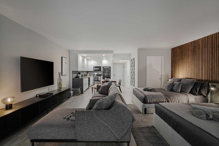 Luxury Studio Oasis in Prime South Beach Area