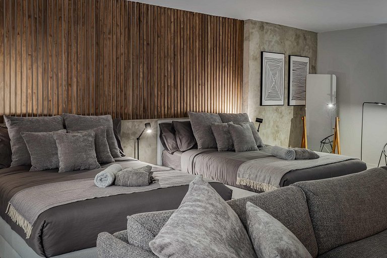 Luxury Studio Oasis in Prime South Beach Area