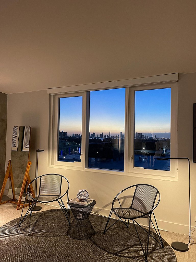 Luxury Studio Oasis in Prime South Beach Area