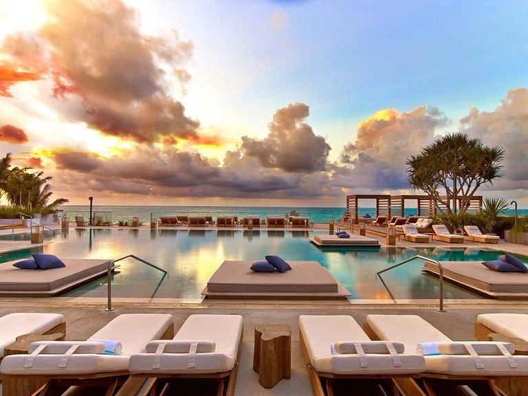 Luxury Studio Oasis in Prime South Beach Area