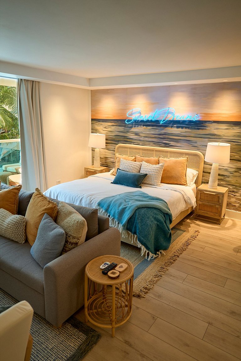 Charming Luxury Studio with Balcony