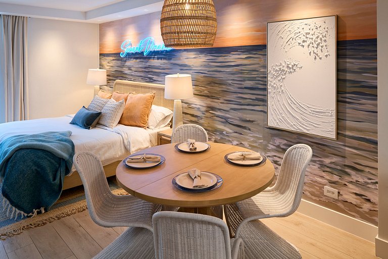 Charming Luxury Studio with Balcony