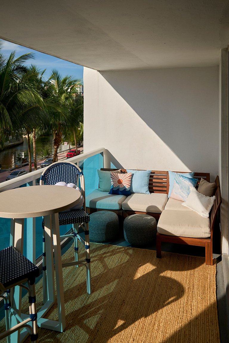 Charming Luxury Studio with Balcony