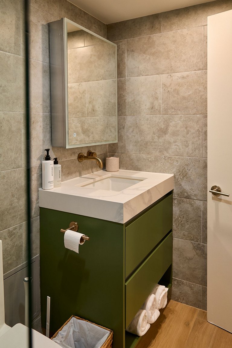 Luxurious Studio with Stunning Balcony in SOBE!