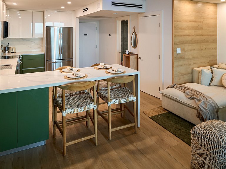 Luxurious Studio with Stunning Balcony in SOBE!