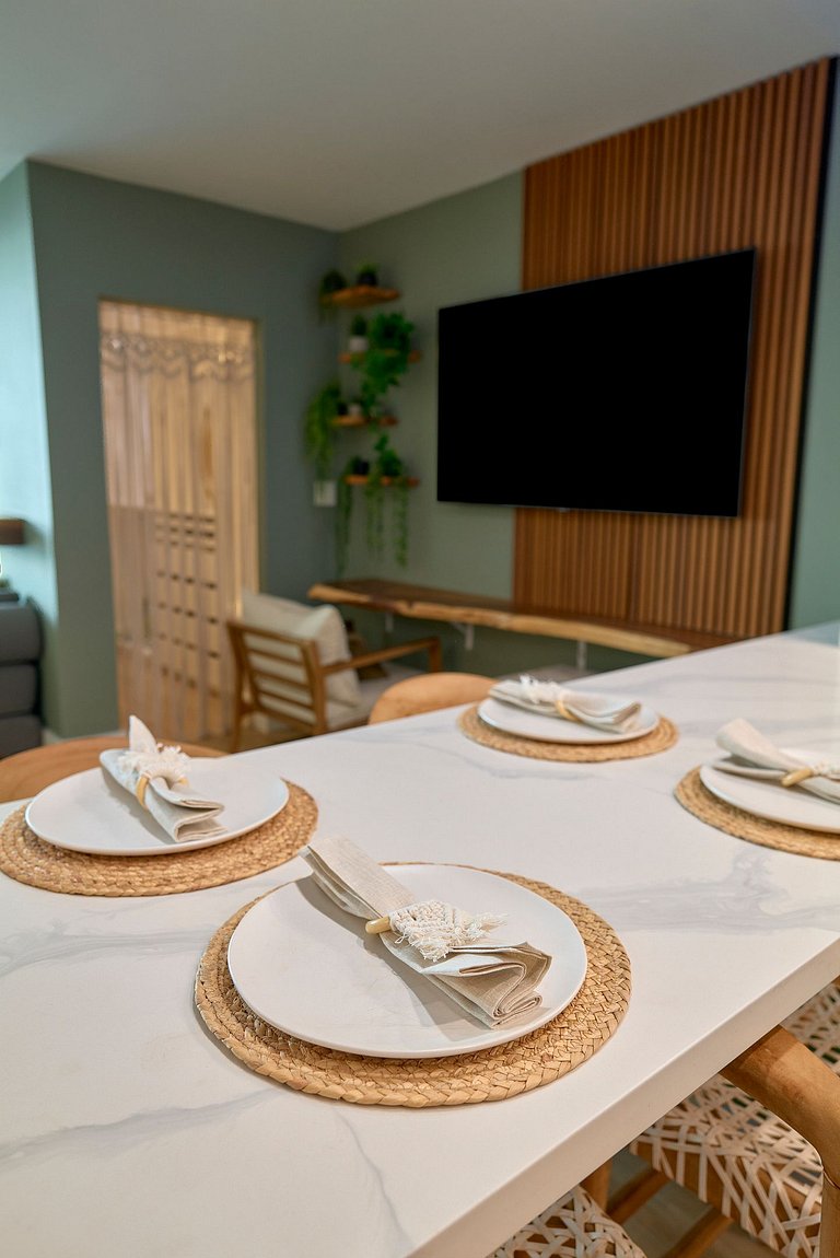 Luxurious Studio with Stunning Balcony in SOBE!