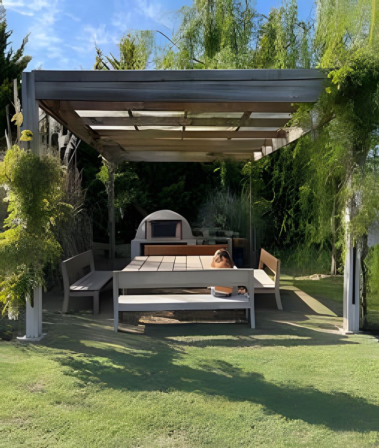 Encanto Silvestre, Casa de Campo