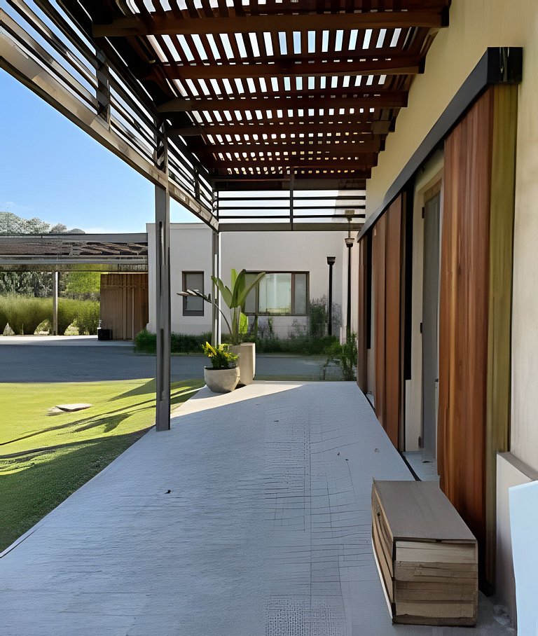Encanto Silvestre, Casa de Campo